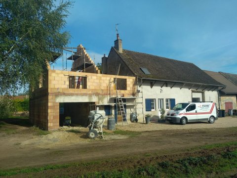 Construction d'extension de maison vers Tournus